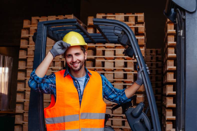 Azubi in der Logistik